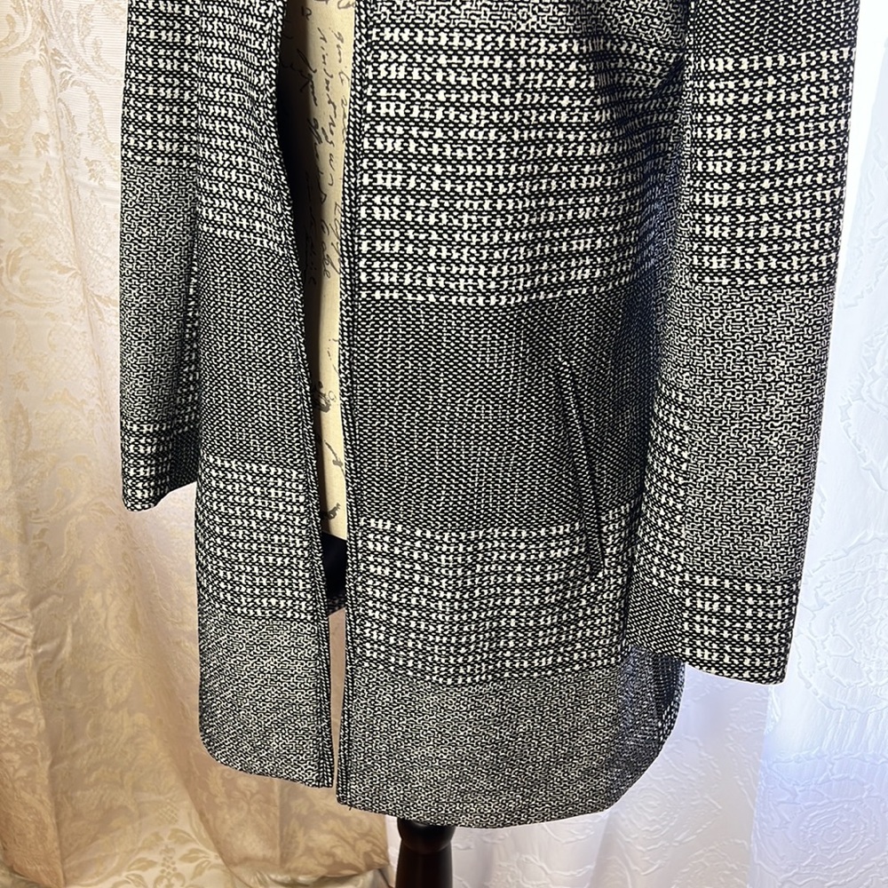 H&M Blazer - Picture 3 of 6